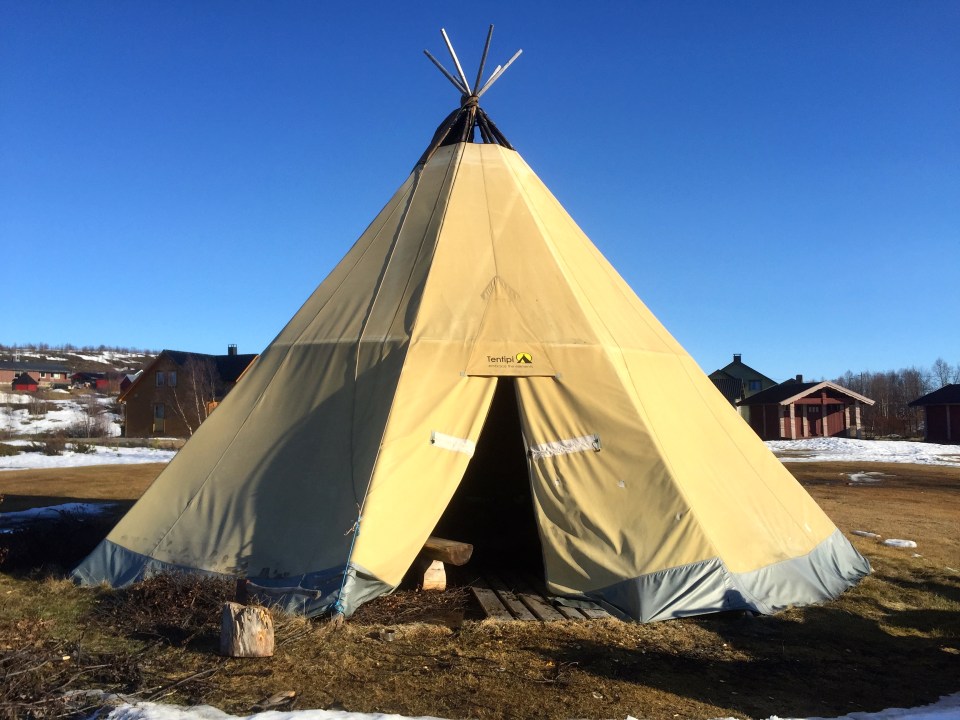Arctic Mobil campsite in Kautokeino - Sami tipi for the night