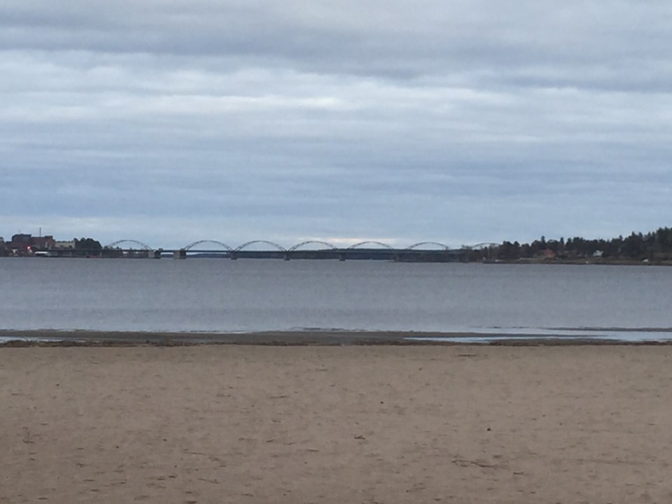 One of the bridges I pedalled over earlier