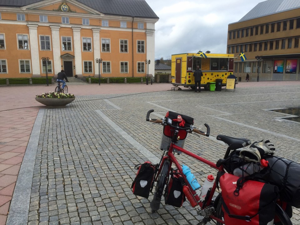 Harnosand Centre; biscuit break