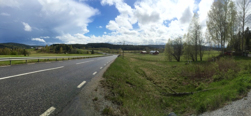 Sun comes out on the 86, pedalling to Sundsval