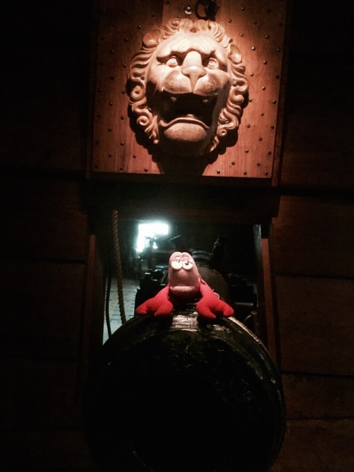 Urr, Lobster on a cannon