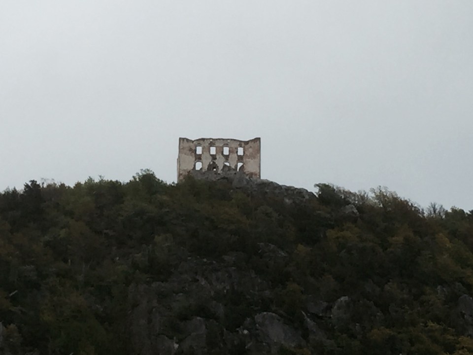 Strange building on hill near Granna