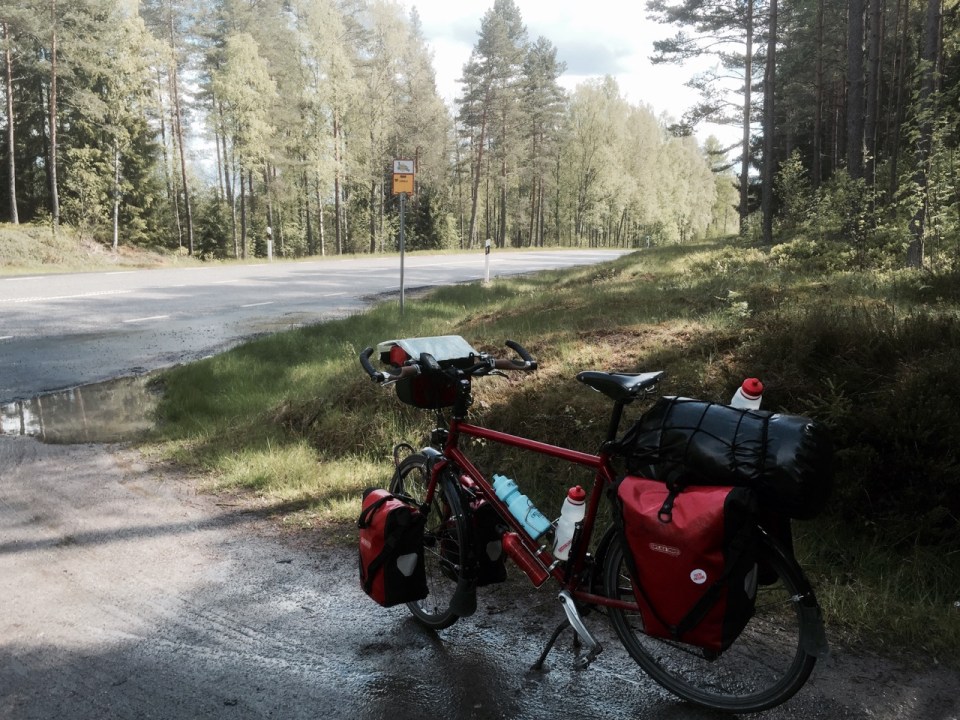 Biscuit break before the push to Varnama