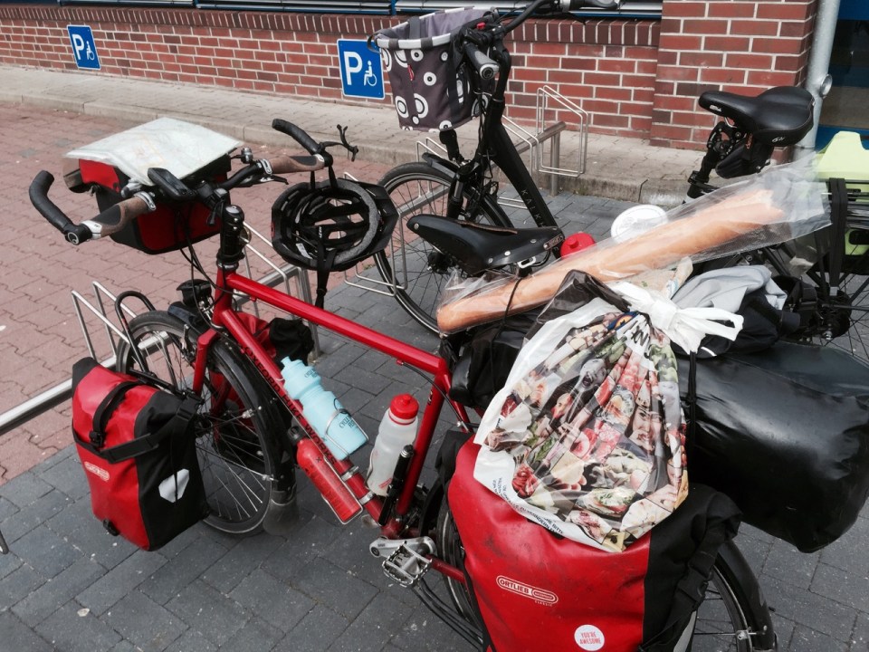 Smaug loaded with supplies