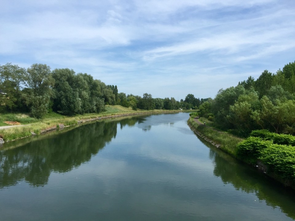Crossing to Pont-a-Celles