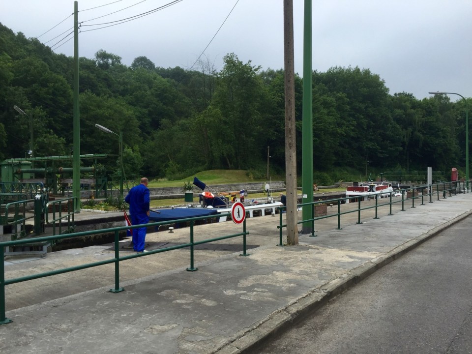 Canal lock - there were a couple of Labradors 'helping' at this one