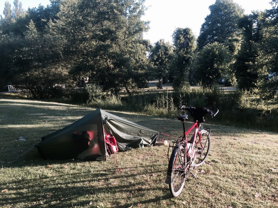 Camping Vic-sur-Aisne at La Croix du Vieux Pont