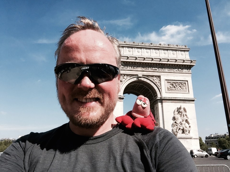 Me and Lobster at Arc de Triomphe