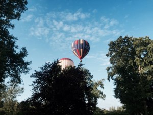 Hot air balloons in the morning - Grez-sur-Loing