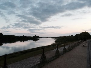 Dusk falls on the Loire