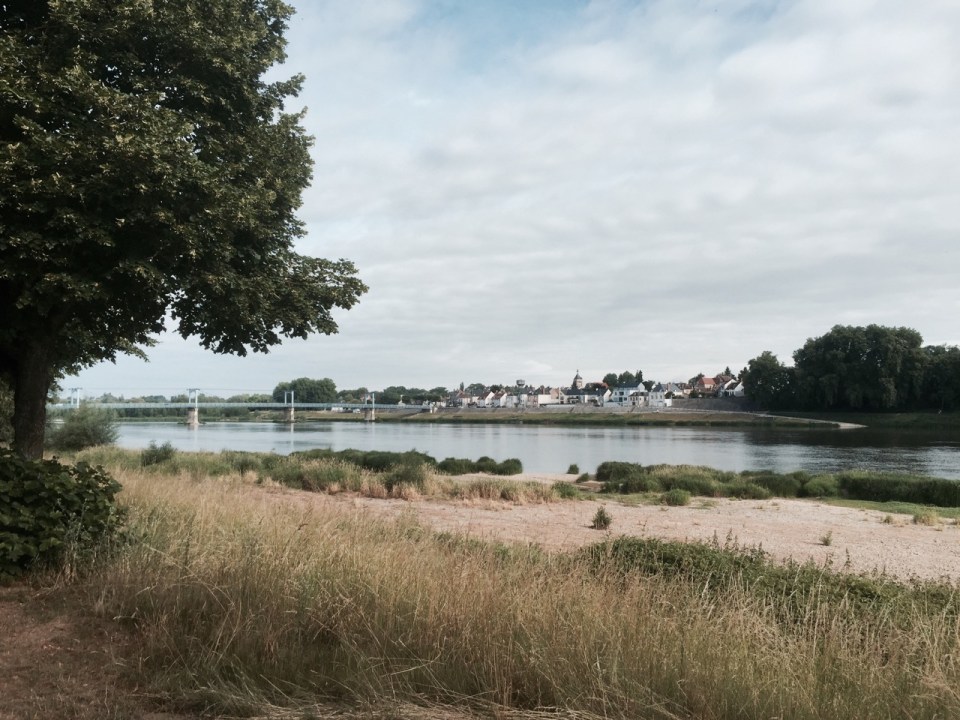 Leaving Chateauneuf-sur-Loire