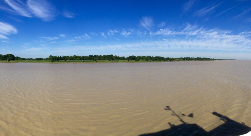 Gironde panorama - wonderful colours, although river murky