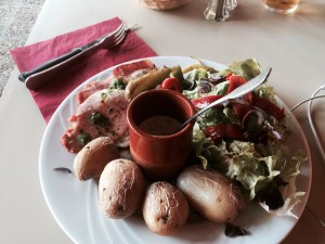 Evening meal at Camping-du-Lac