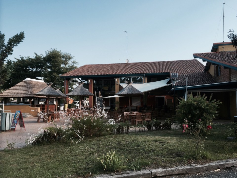 Bar and restaurant at Camping-du-Lac