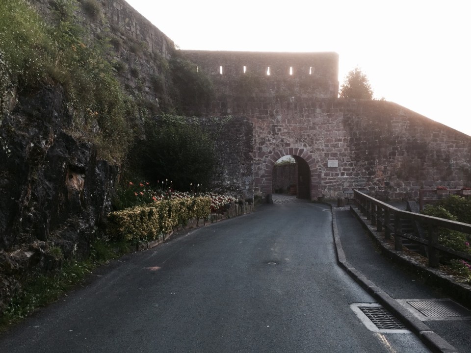 St-Jean-Pied-de-Port - old town gate