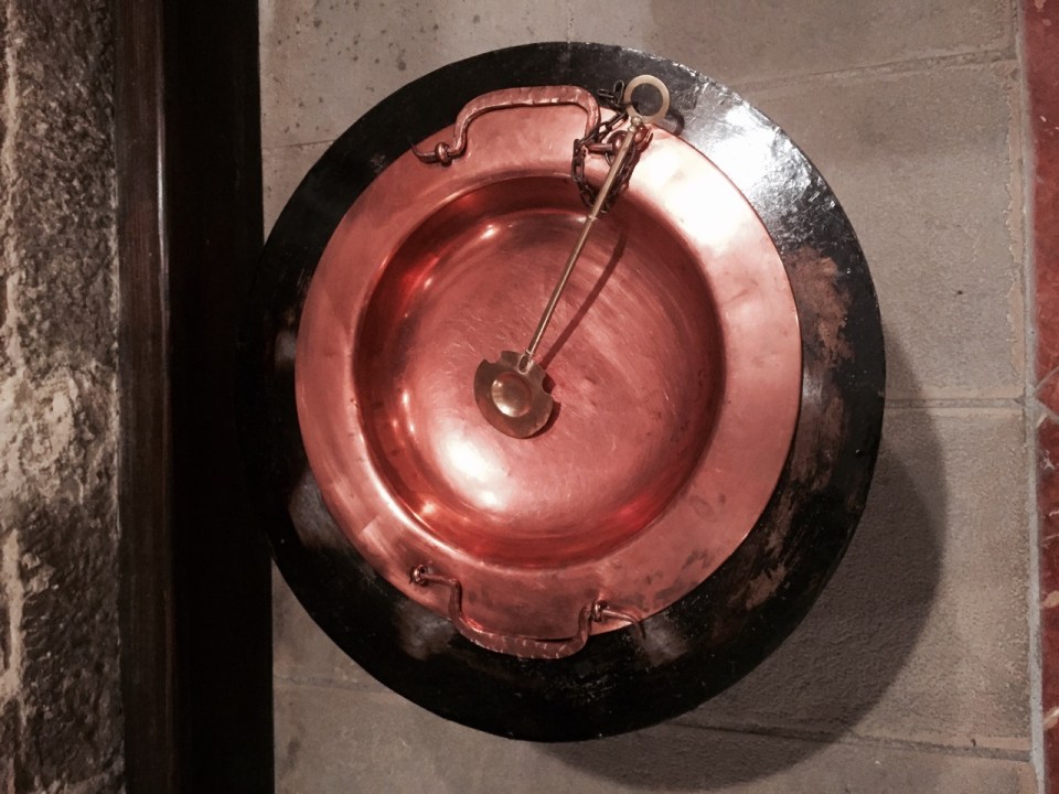 Copper pot inside Parador, function unknown