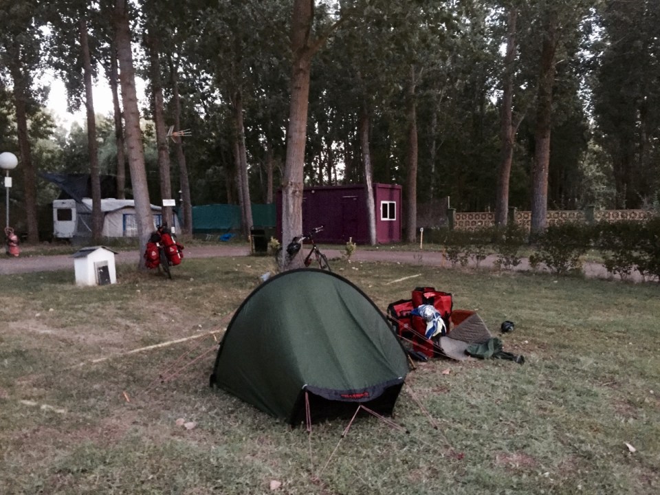 Morning at El Eden campsite in Carrion de los Condes