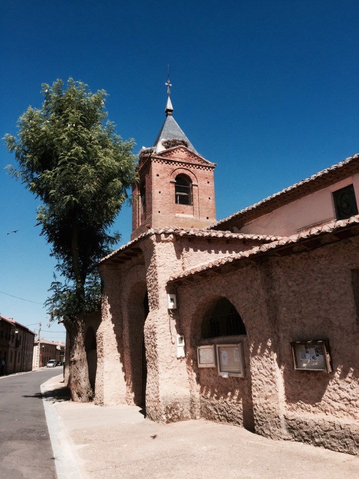 Passed some nice churches again, this one El Burgo Ranero