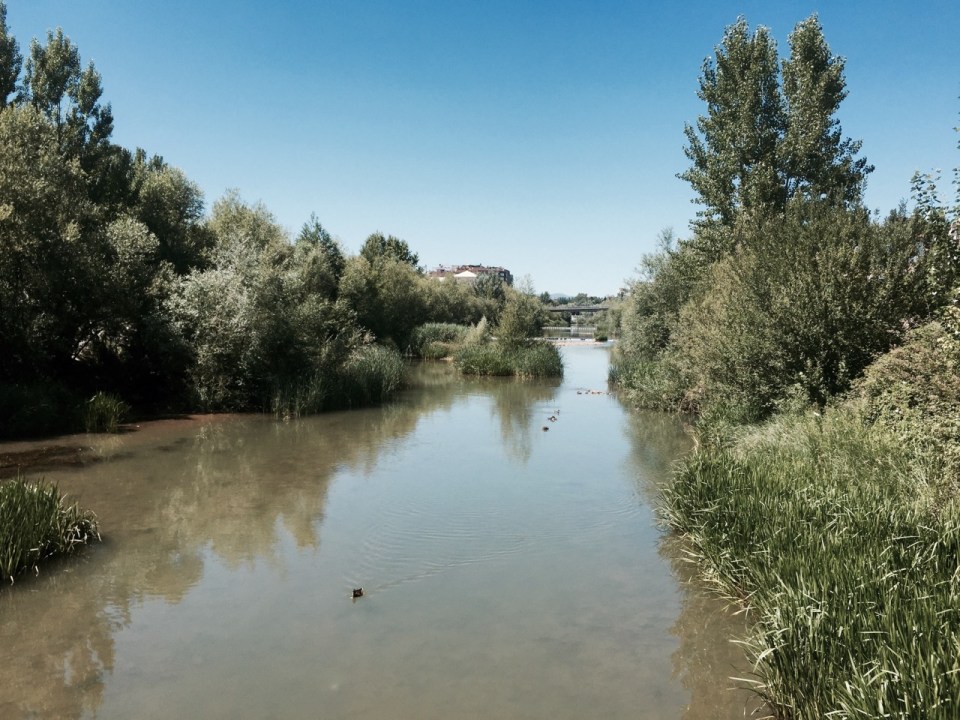 River crossing on the way to Leon