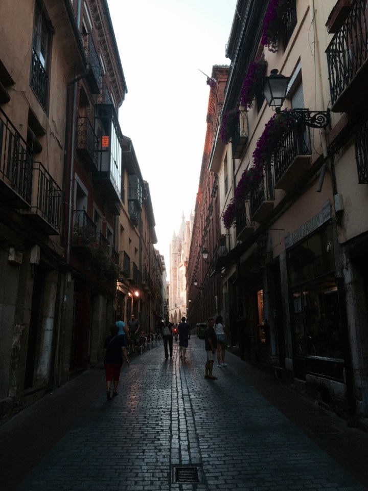Narrow street leading up to cathedral