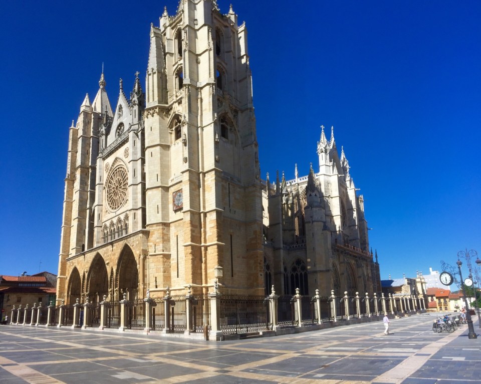 Leon Cathedral panorama 2