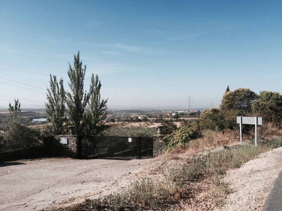Descent out of the mountains, near N630 continues on near Cañaveral