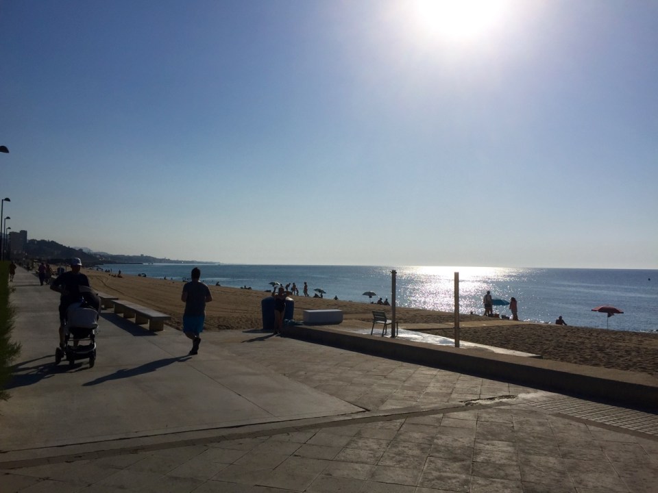 Lots of people out for early morning jog