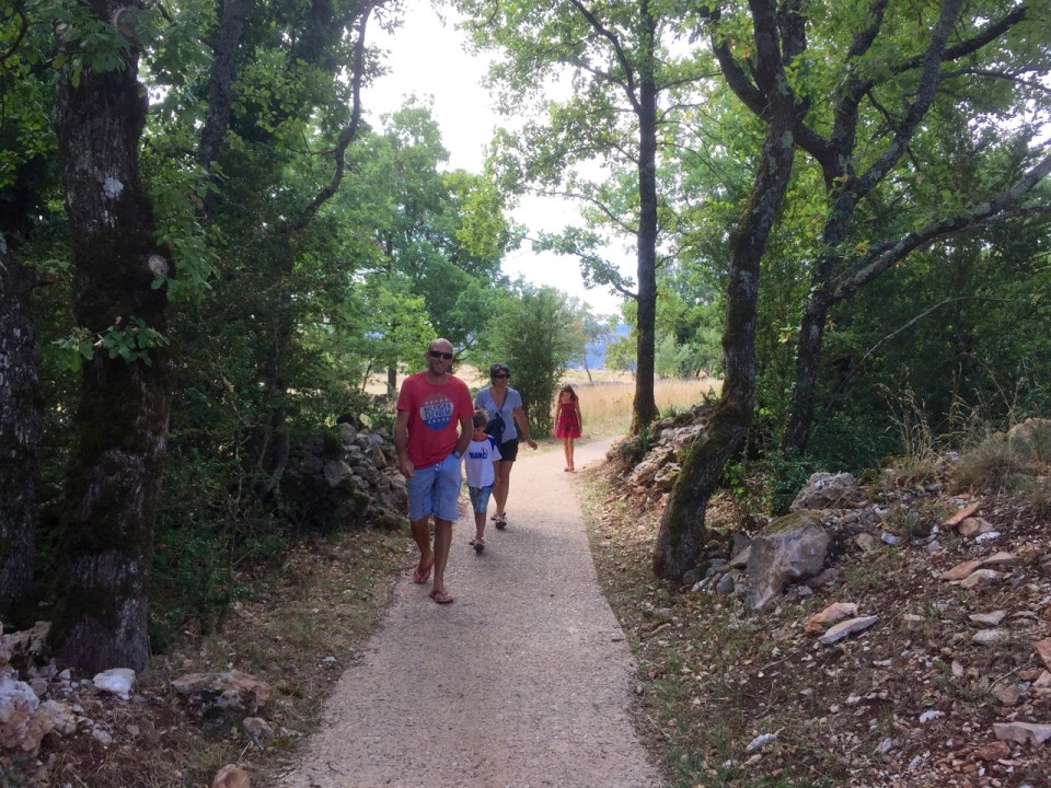 Jean et famille, dragon hunting