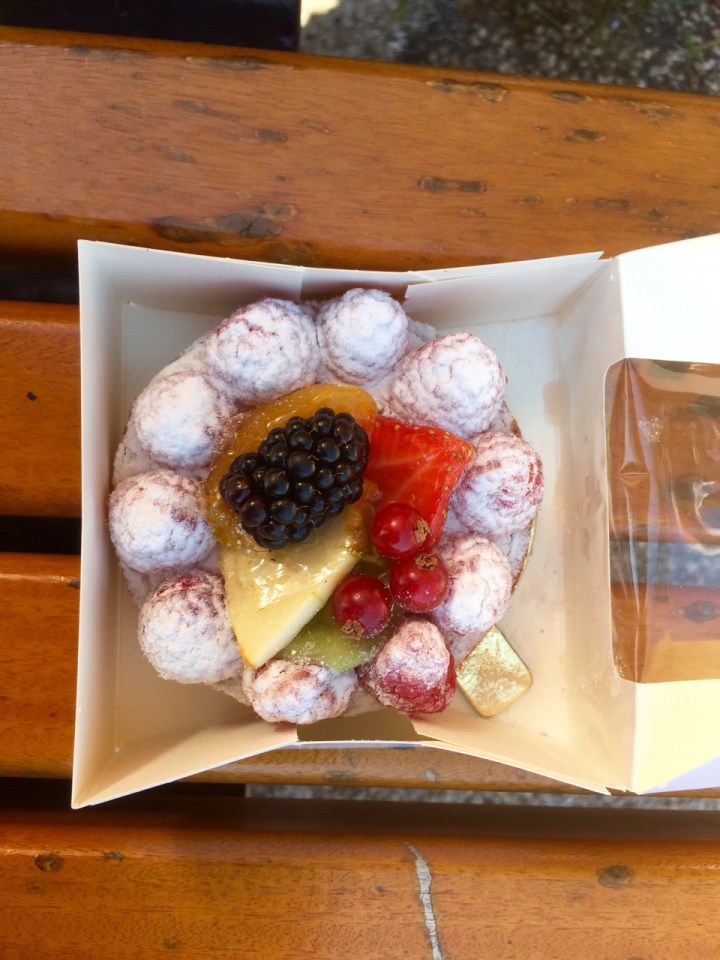 Tarte du jour - raspberry with other assorted fruits