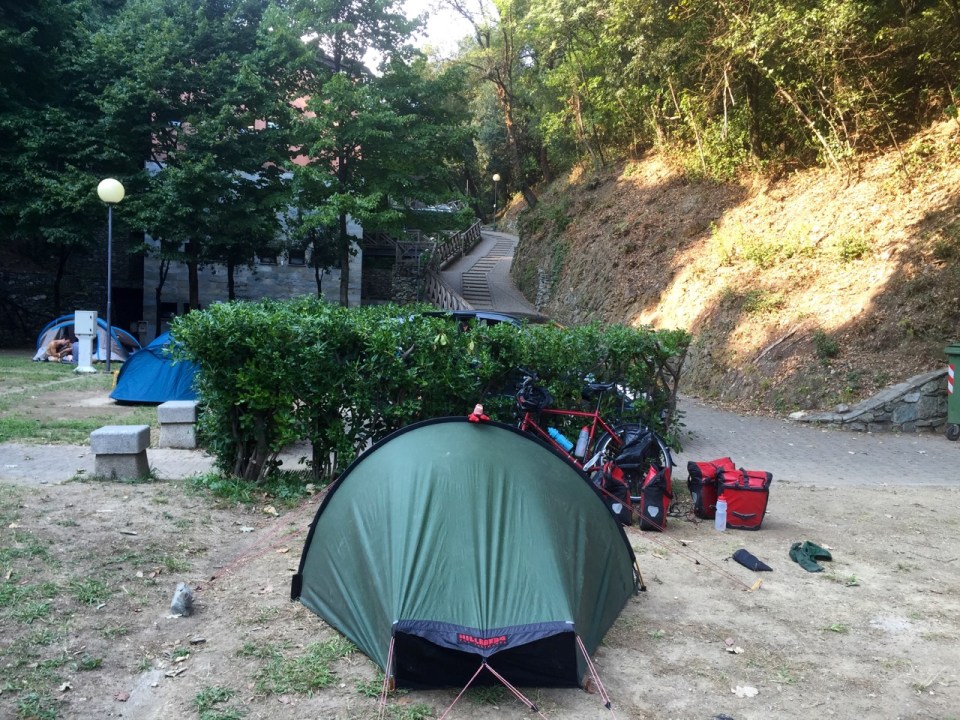Villa Doria camping; tent set up