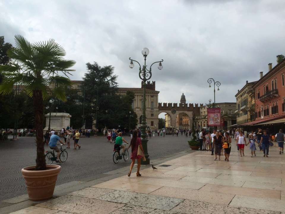 Verona city centre - bustling with tourists
