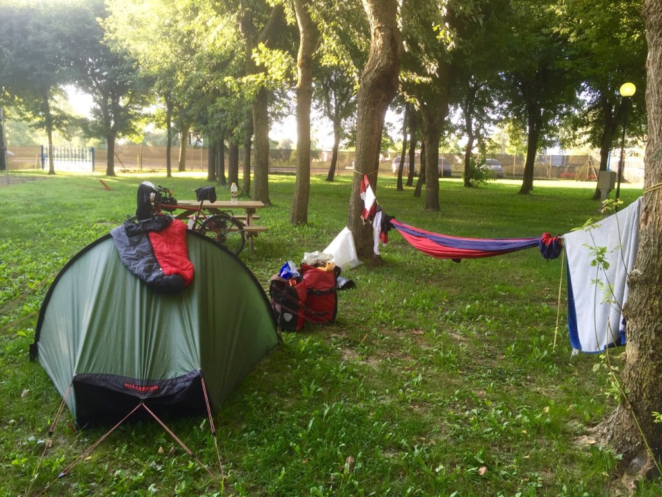 Time to pack, I hate packing up - Altanea camping, Duna Verde