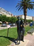 Statue honouring tourists, Makarska