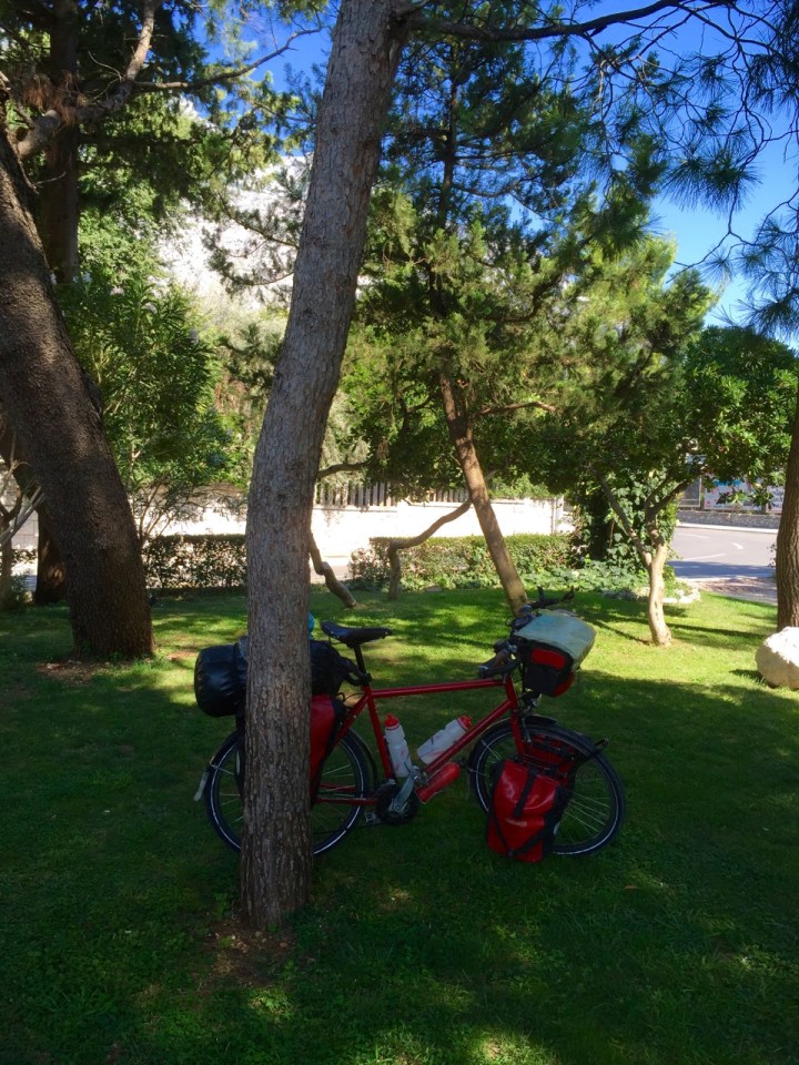 Break in a shady park, Makarska
