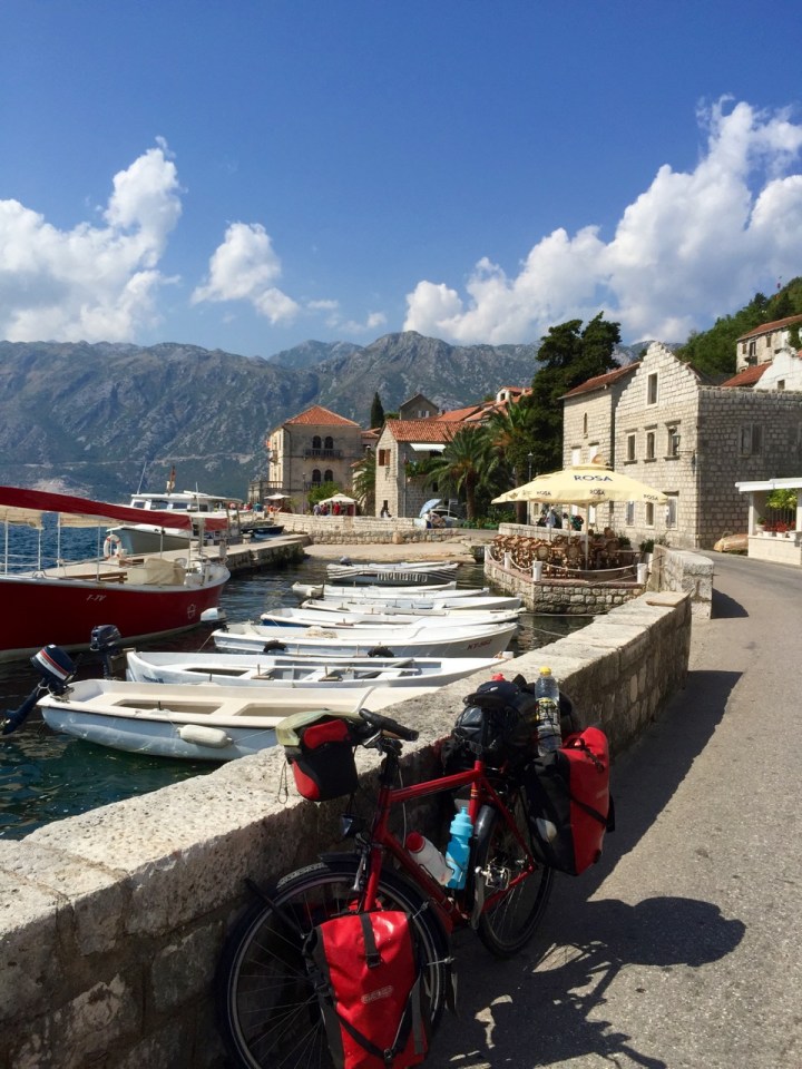 Smug taking a break in Perast