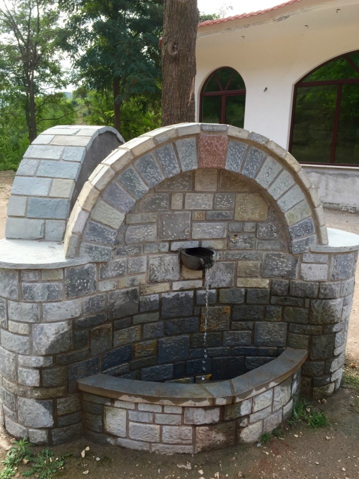 Lots of regular water fountains; didn't risk them myself, but probably fine