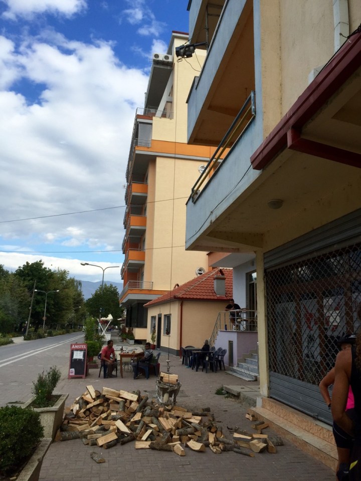 Pogradec - no sure this meets health and safety requirements