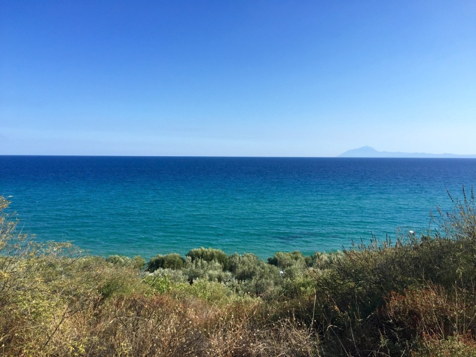 Not a lot of traffic on the old road East