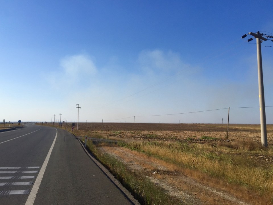 D100 passes through a lot of farmland, and not much else