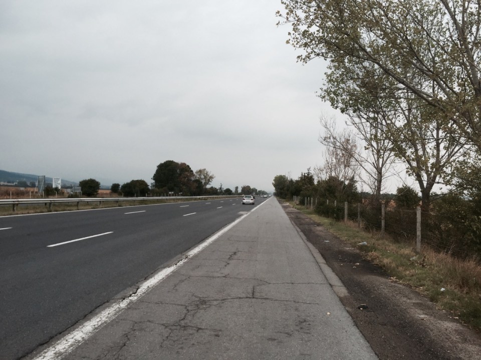 Route 8 runs out, so time to join the motorway (no other options)