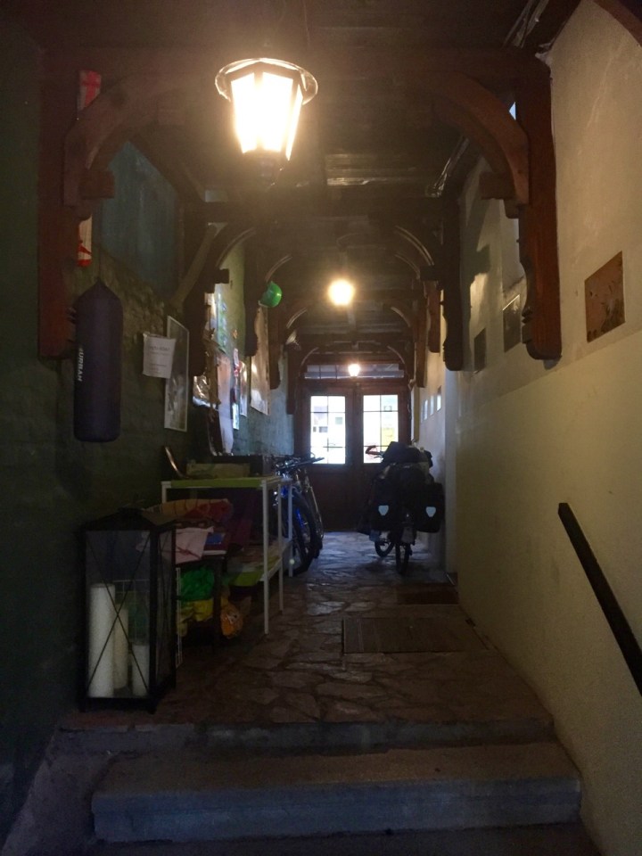 Hostel Hedonist, Belgrade - entranceway