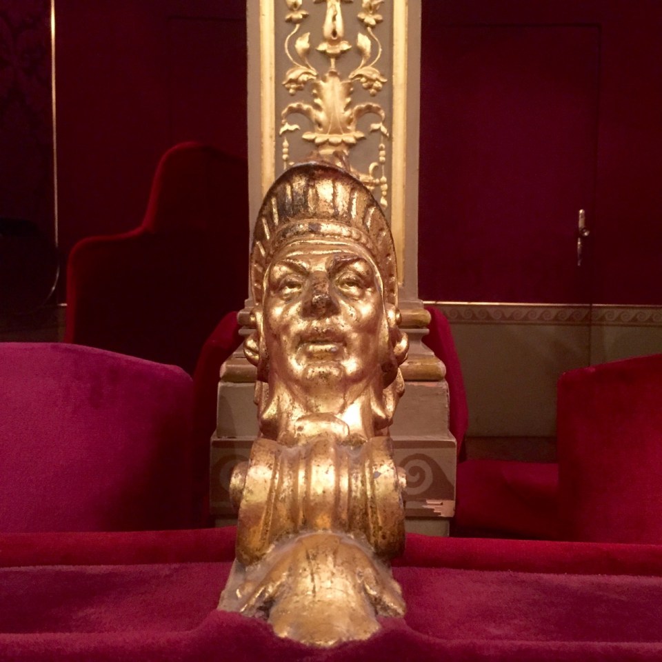 More carvings adorn seating area