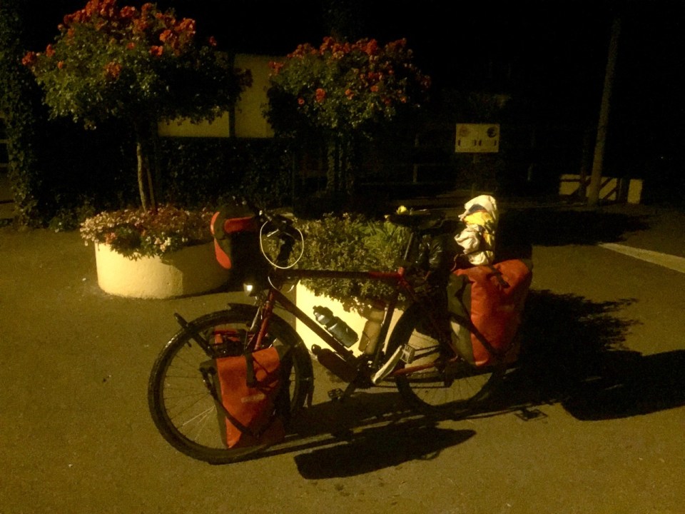 Smug ready for some night time riding