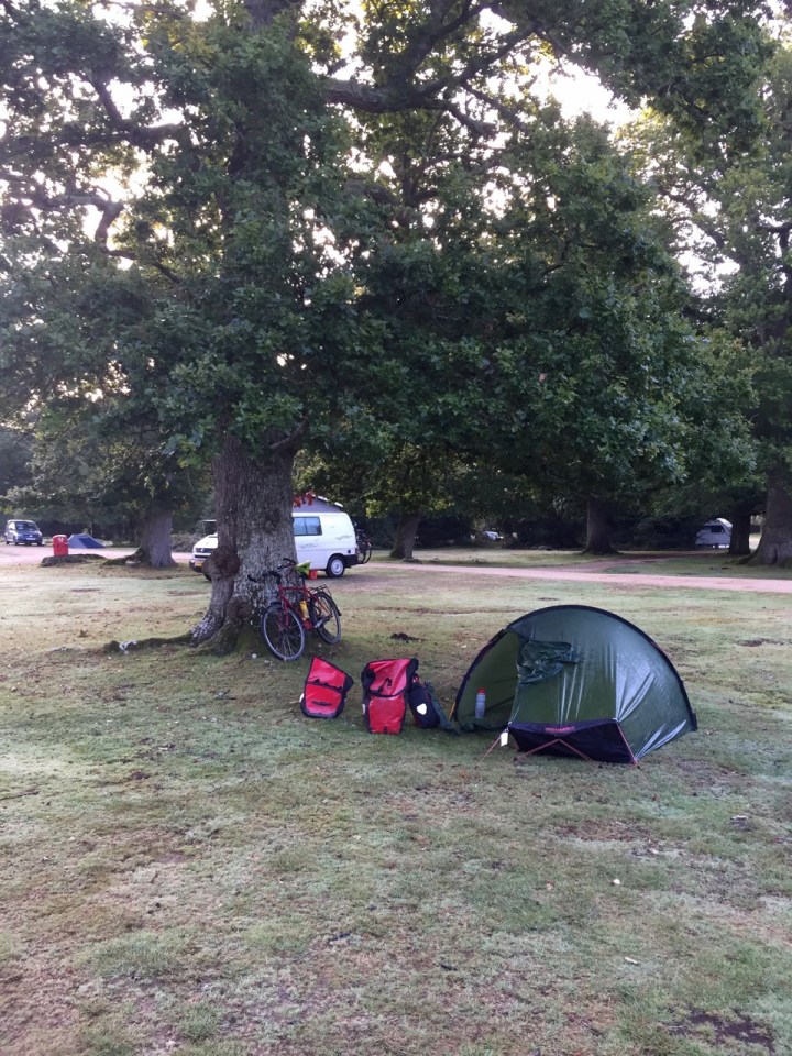 Early morning start in Ashurst, tent still damp