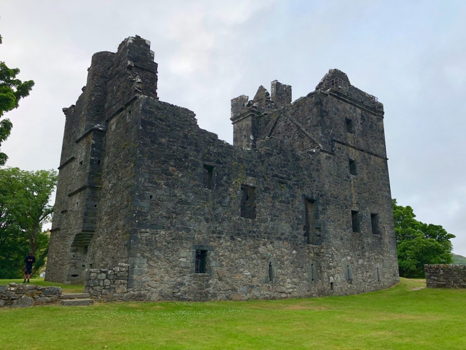 Carnasserie Castle up close
