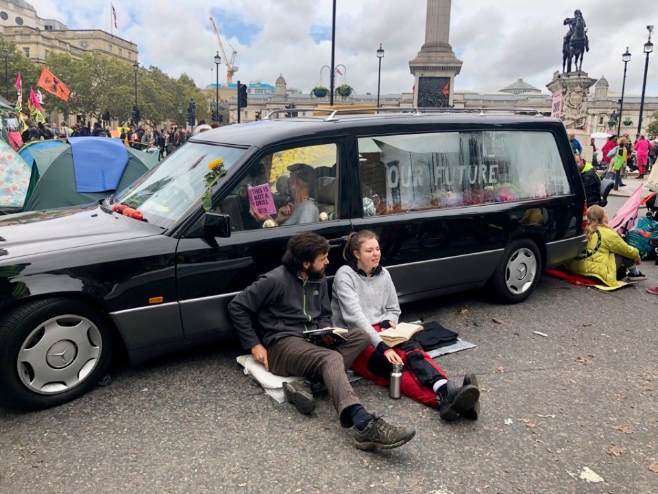 Hearse blocking road in Trafalgar Square