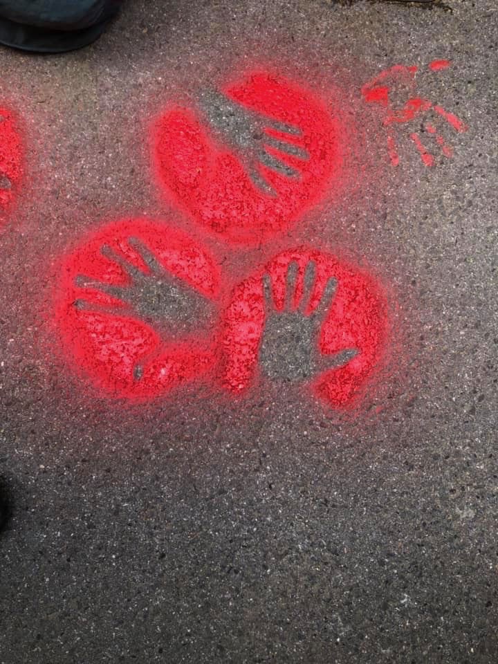 All done with chalk spray, so washes off